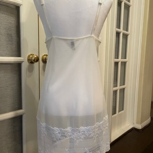 Wacaol  Lingerie White with Lace Slip Chemise Size Large, New With Tags - Picture 2 of 4